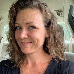 Meet your Posher, Dana